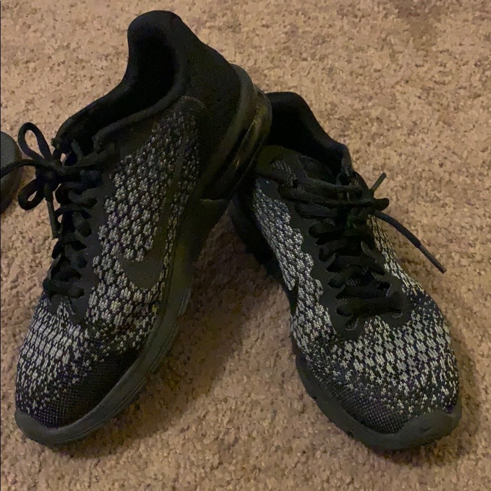 Nike AirMax Sequent 2